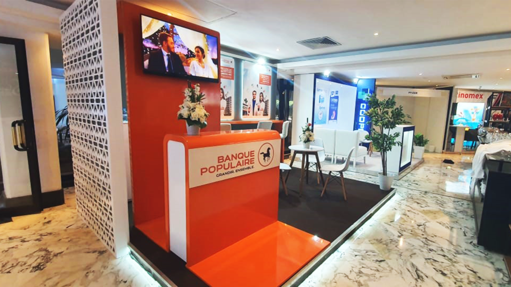 Comptoir d’accueil loué pour stand professionnel