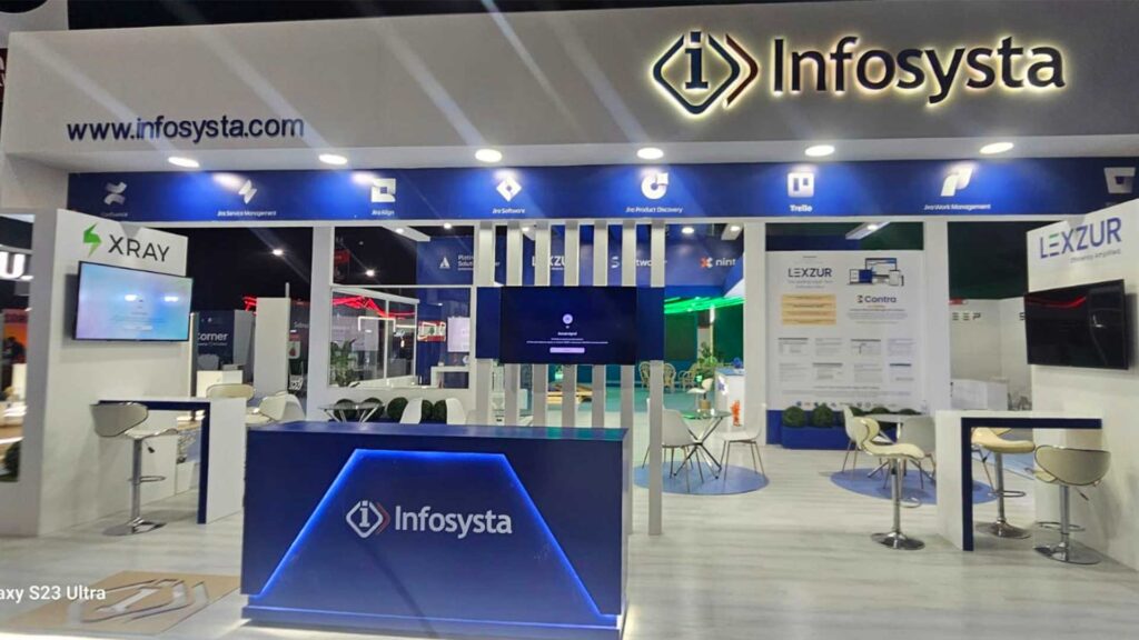 Structure en cours d’assemblage dans notre atelier à Casablanca